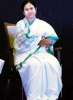 Socialites attend launch party