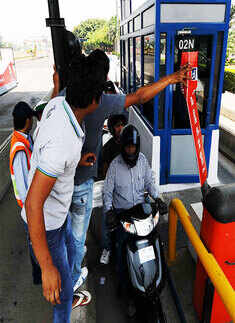 Noida Toll Bridge Co moves SC