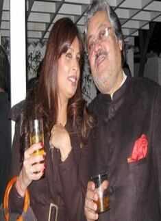 Yamini Kumar, Chetan Seth