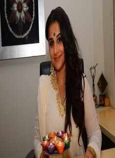 Vidya Balan's Portfolio Pics