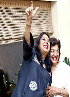 Aruna Vasudev&rsquo;s b&rsquo;day celebration