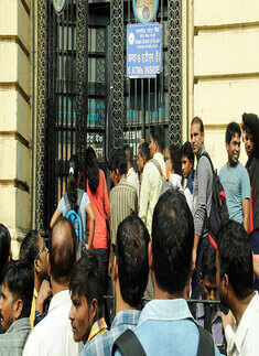 Rs 20, Rs 50 notes in ATMs soon: SBI chief