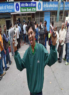 Rs 20, Rs 50 notes in ATMs soon: SBI chief