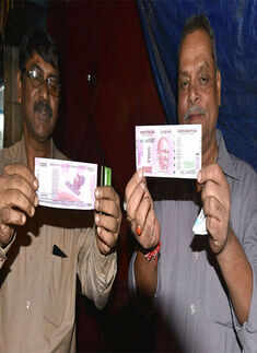 State Bank ATM starts dispensing new Rs 2,000 notes