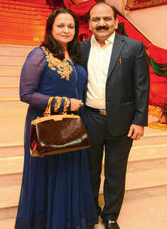 Socialites attend fundraiser gala