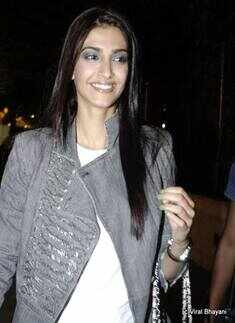 Sonam Kapoor @ Kala Ghoda festival