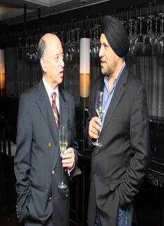 Ravi, Latika's party