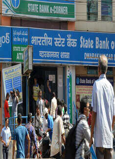 RBI limits Jan Dhan withdrawals to Rs 10k a month