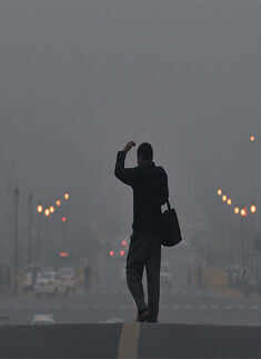 Dense fog, unexpected chill greet northern India