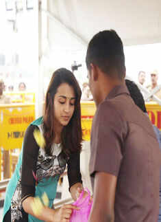 Celebs pay homage to J Jayalalithaa