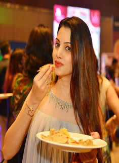 Food Guide & Nightlife Guide 17: Launch Party