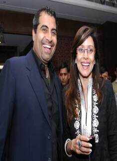 Standard Chartered play