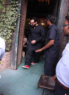 Saif, Kareena on lunch date!