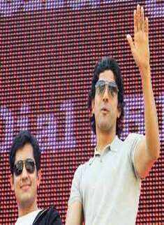 Farhan Akhtar, Vijay Lalwani pics