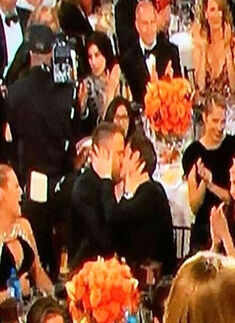 Andrew Garfield, Ryan Reynolds&rsquo;s passionate kiss at Golden Globes