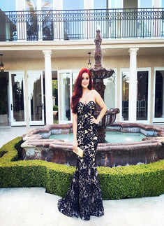 Ariel Winter doesn't regret breast reduction