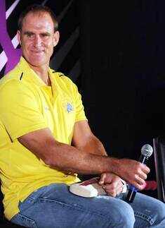 Launch: 'Mangoose Bat'