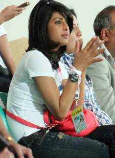 Hot Priyanka Chopra photos