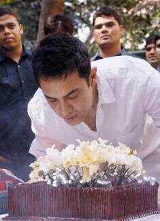 Happy B'day, Aamir!