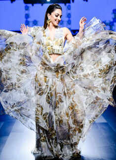 LFW '17: Day 3 - Farah Sanjana