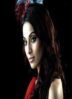 Bipasha Basu sports nine looks in Pankh