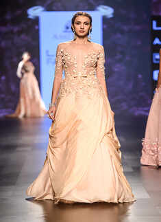 Lakme Fashion Week '17: Day 4 - Amit GT