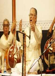Pt. Arun Bhaduri performs