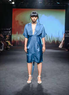 Lakme Fashion Week '17: Day 5 - Paridhi Jaipuria