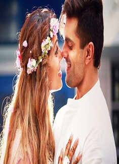 Bipasha Basu and Karan Singh Grover celebrate Valentine&rsquo;s Day a little early