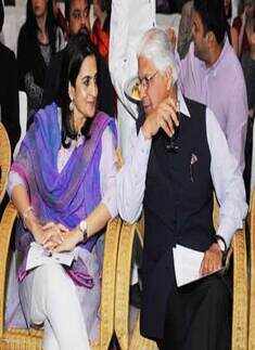 Ariane Gray Hubert performs 