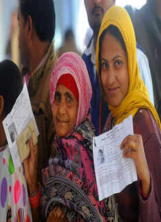 Brisk voting takes place in UP Assembly Elections 2017