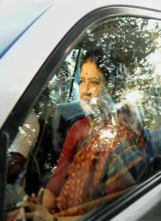 Sasikala surrenders, returns to Bengaluru central jail