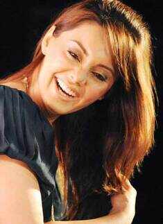 Minissha promotes 'Well Done...'