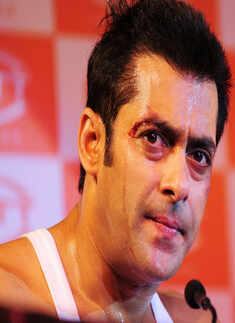 Bollywood stars in their worst times!