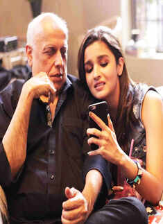 Mahesh Bhatt gets death threats for daughter Alia & wife Soni, details here...