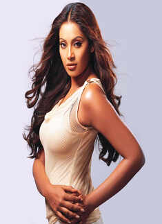 Bipasha Basu sexy photos