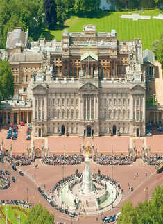 25 Largest Palaces In The World