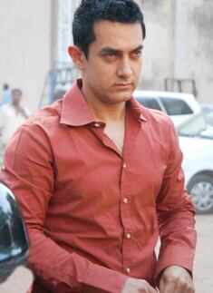 Aamir: New host of KBC?