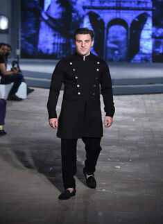 Shantanu Nikhil show for AIRBNB