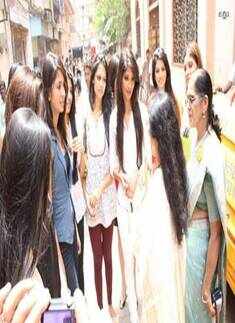 PFMI'10 finalists - Lending a helping hand