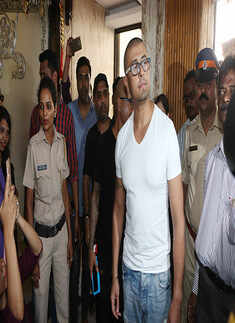 Sonu Nigam photos