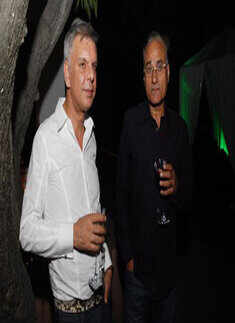 Mandira & Hardy Wirk's party