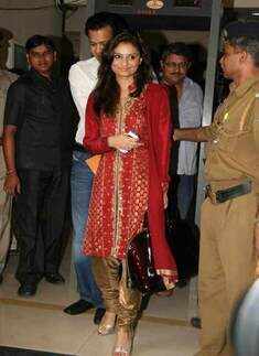 Rahul gets marriage certificate