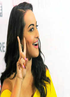 Sonakshi blocks Sona Mohpatra on twitter