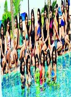 PFMI '10: Girls' pool fun