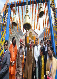 PM Modi offers prayers at Kedarnath temple
