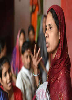 Gas leak near Delhi schools