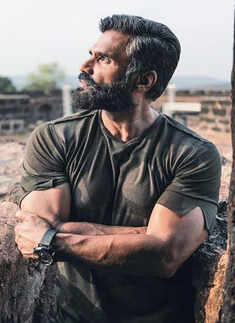 Suniel Shetty redefines hotness at the age of 55