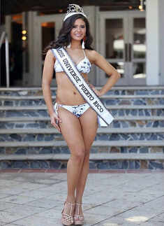 Danyeshka Hernandez sizzles in bikini