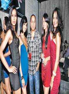 PFMI '10: Mumbai party 